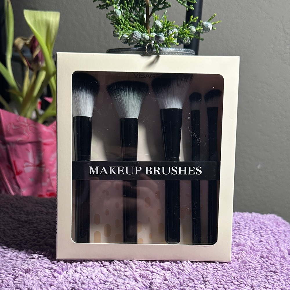 Sage Makeup Brush Set - Black Handles with White Bristles